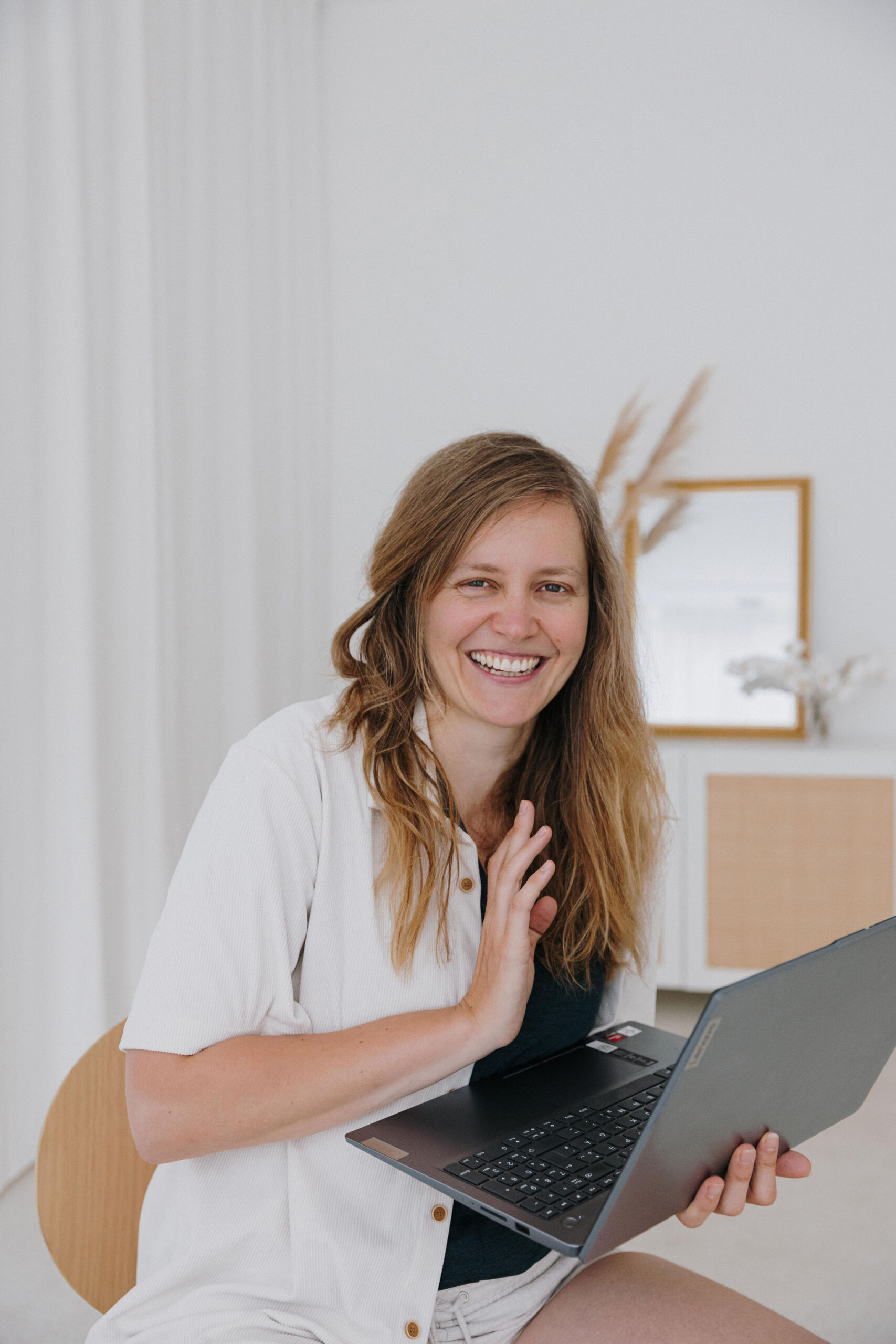 Tanja Zilg am Laptop